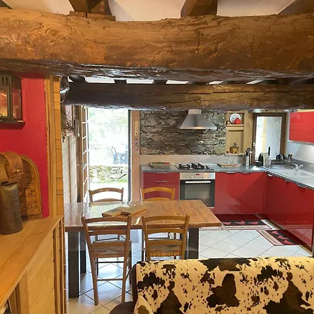 Grange Renovee, Pyrenees Ariegeoises, Haute Ariege 度假居 *